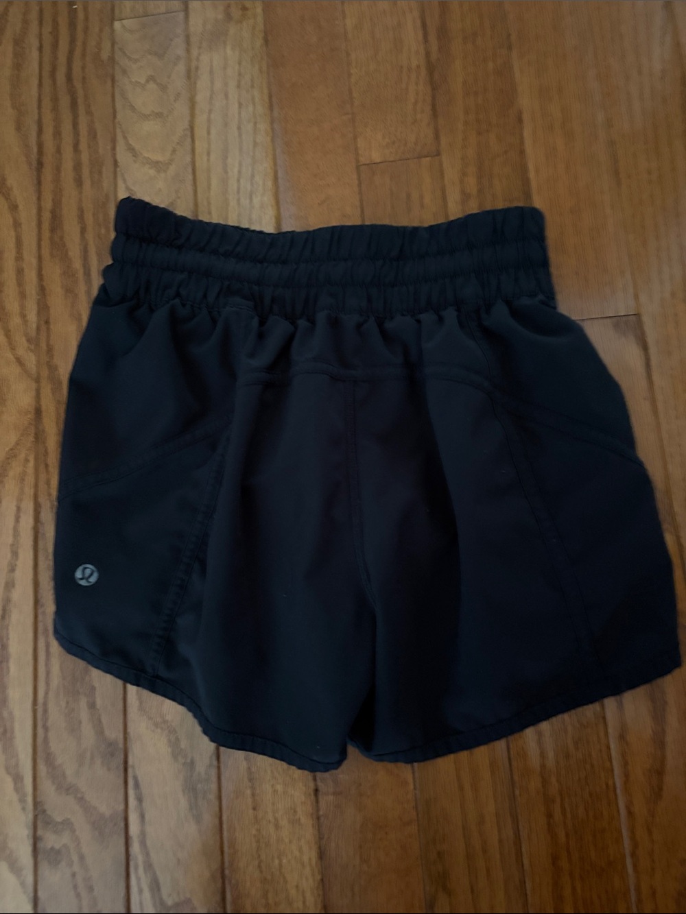 Lululemon Tracker Short V4” Sz 4 Black W7AZ2S - Picture 4 of 7